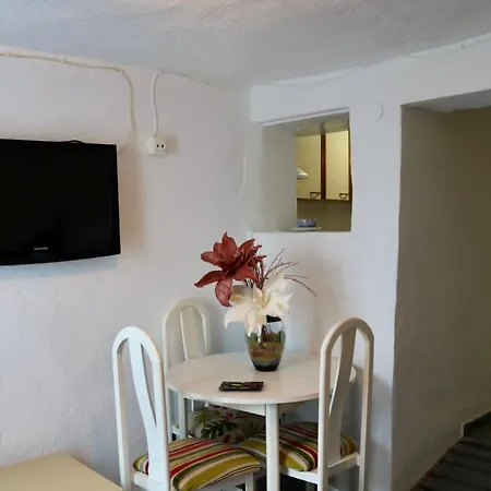 Casa Del Abuelo *
