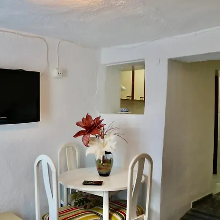 Casa Del Abuelo *
